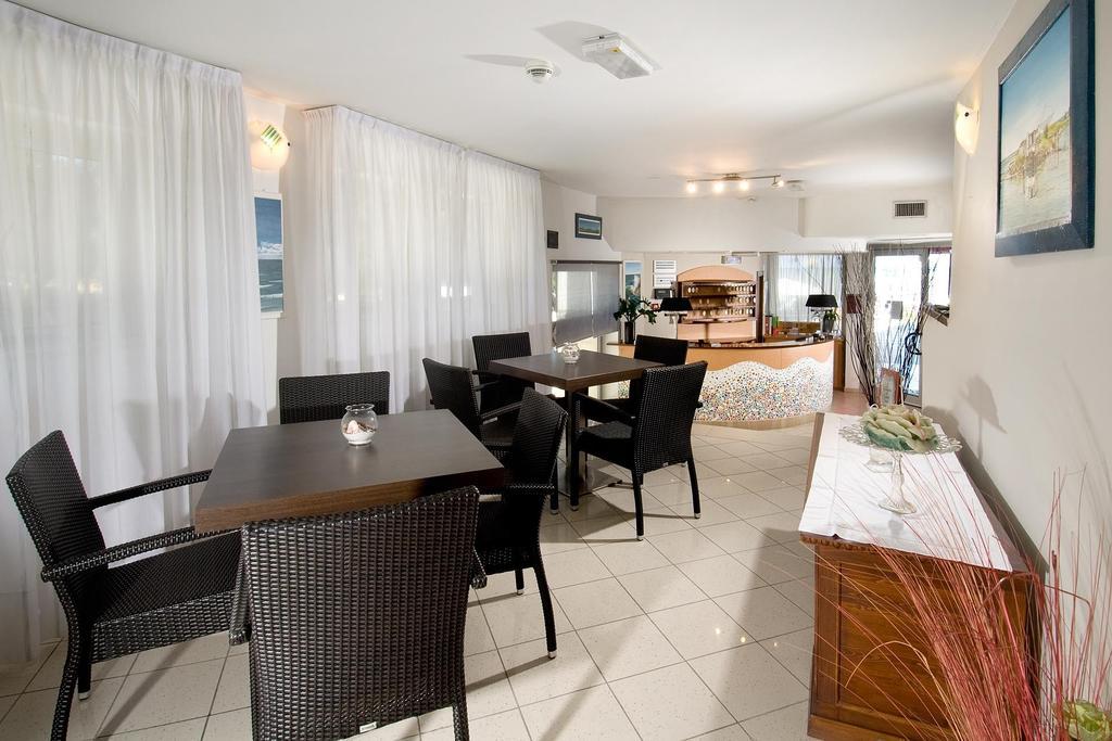 Hotel Nuovo Diana Senigallia Zewnętrze zdjęcie