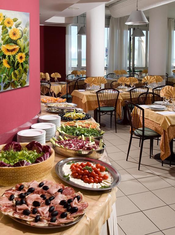 Hotel Nuovo Diana Senigallia Zewnętrze zdjęcie