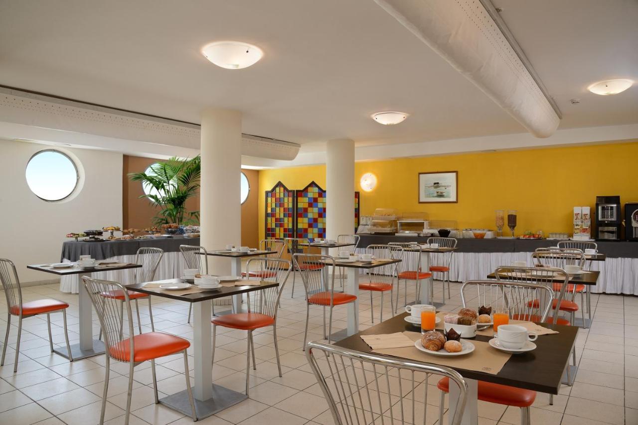 Hotel Nuovo Diana Senigallia Zewnętrze zdjęcie