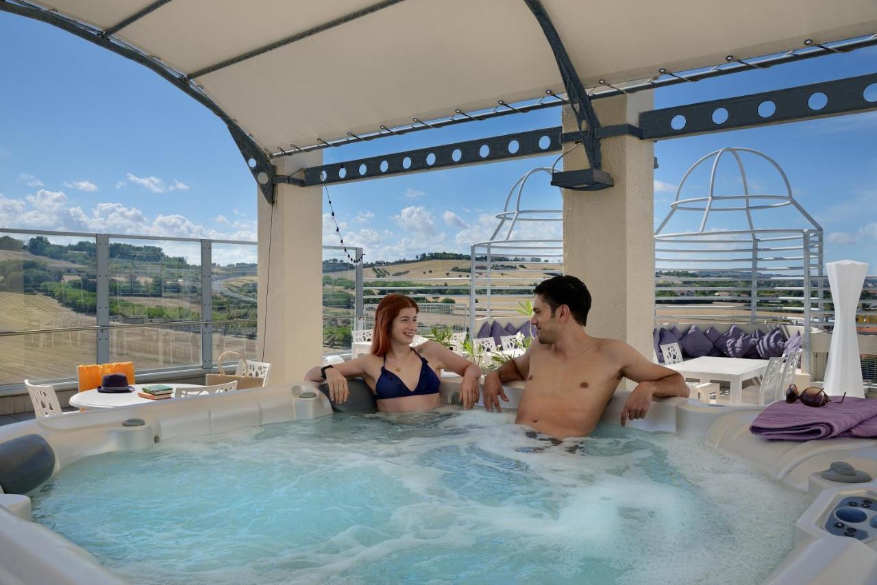 Hotel Nuovo Diana Senigallia Zewnętrze zdjęcie