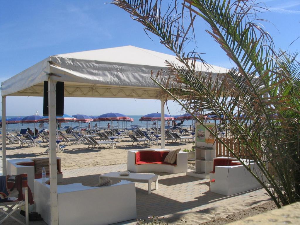 Hotel Nuovo Diana Senigallia Zewnętrze zdjęcie