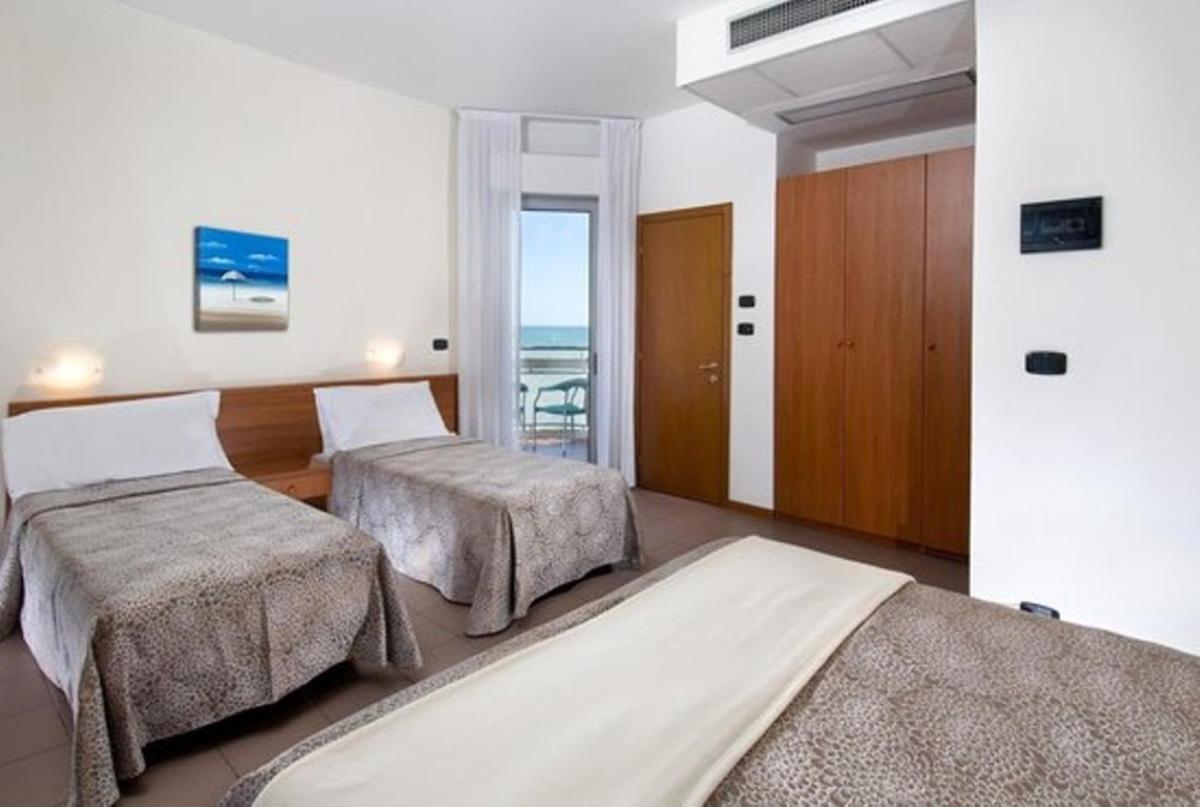 Hotel Nuovo Diana Senigallia Zewnętrze zdjęcie